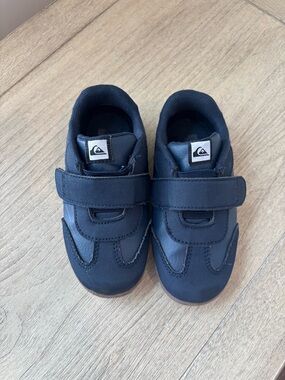 Quiksilver Kids Navy Velcro Athletic Sneakers size 9 Toddler Boy